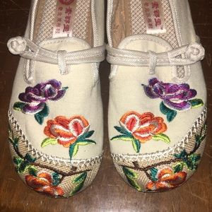 Oriental Floral Embroidered Clogs